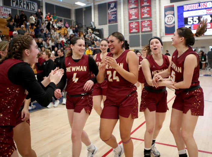 Cardinal Newman girls BB 61, San Ramon Valley 55 NCS Open championship by Dennis Lee 2-24-24022420248 (3)
